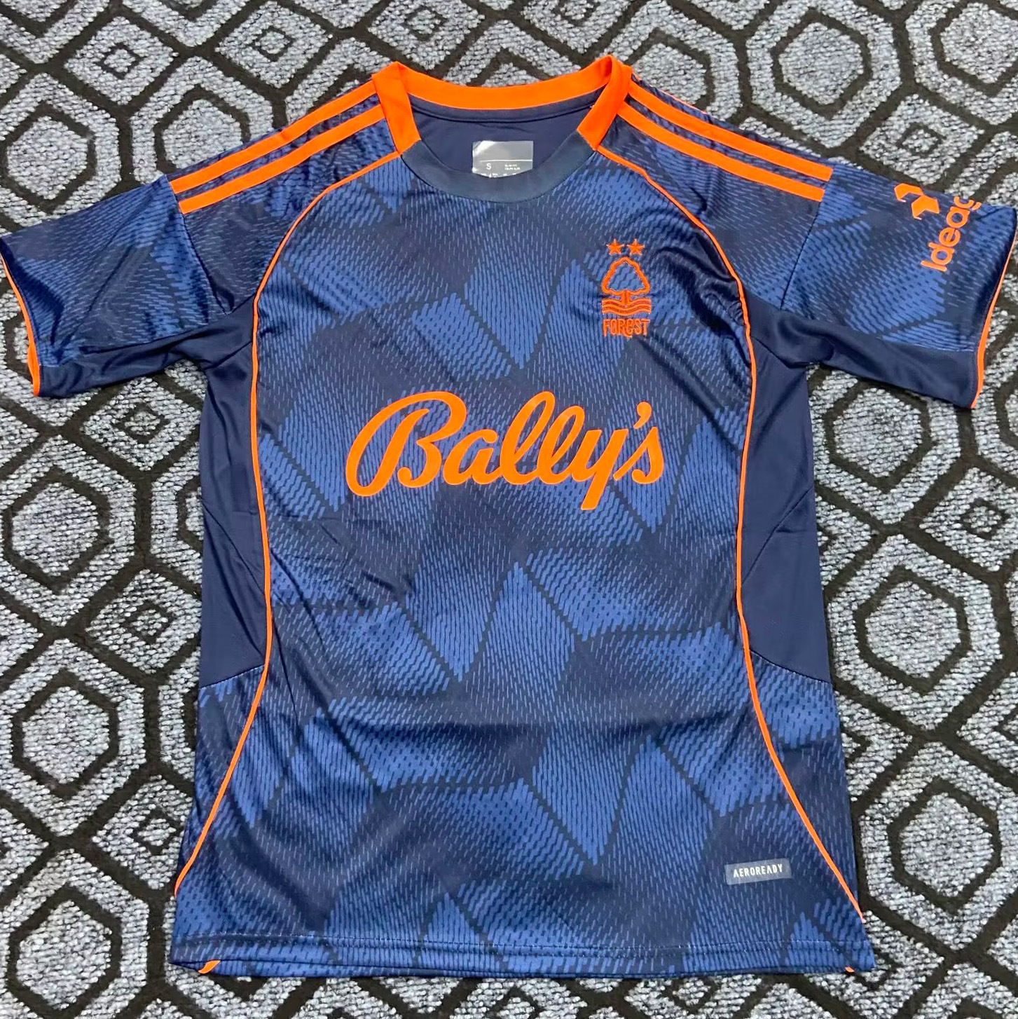 2526 노팅엄 포레스트 두 번째 손님