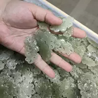 Jieyang Hutian Jade Factory Поделки марки Hutian Yifeng имеют сертификат для поддержки повторной проверки