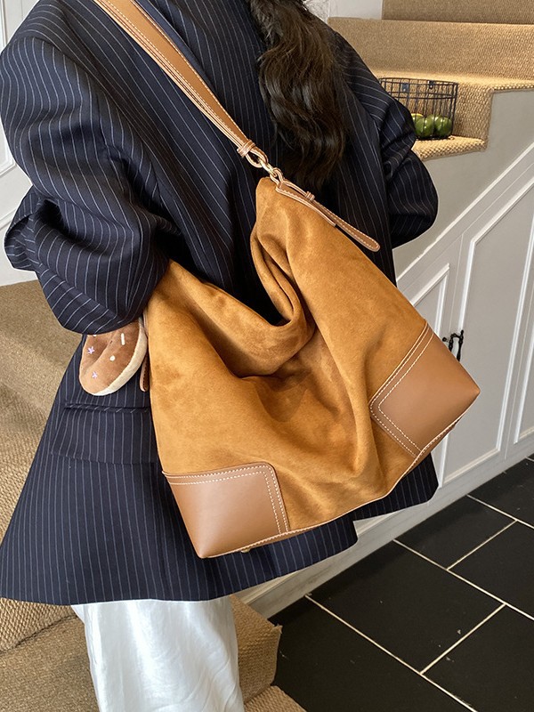 Bolso para mujeres 2025 nueva bolsa de gran capacidad transfronteriza de moda retro de moda de camisa de viaje mochila de hombro