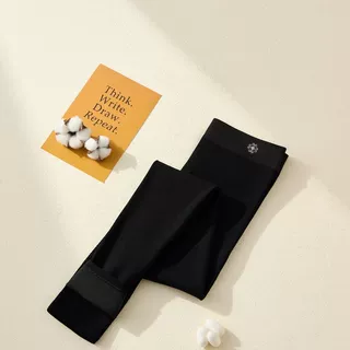 2026年新款秋天薄款云朵一体小黑裤9分外穿薄款打底裤修身女瑜伽