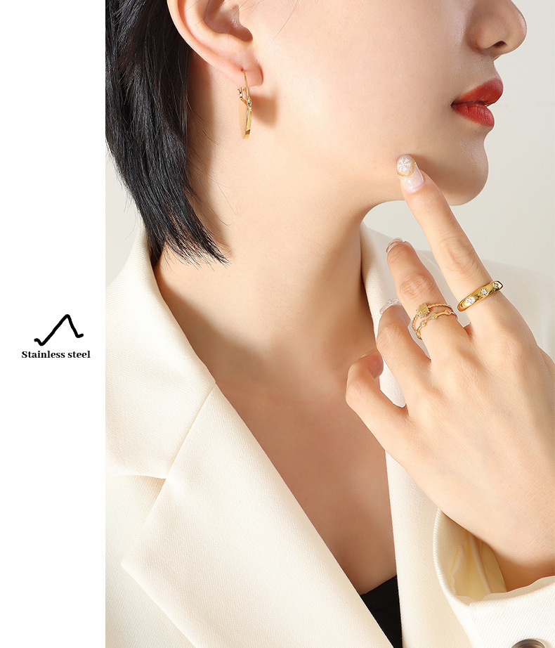 Simple Style Semicircle Titanium Steel Earrings Plating Stainless Steel Earrings display picture 3