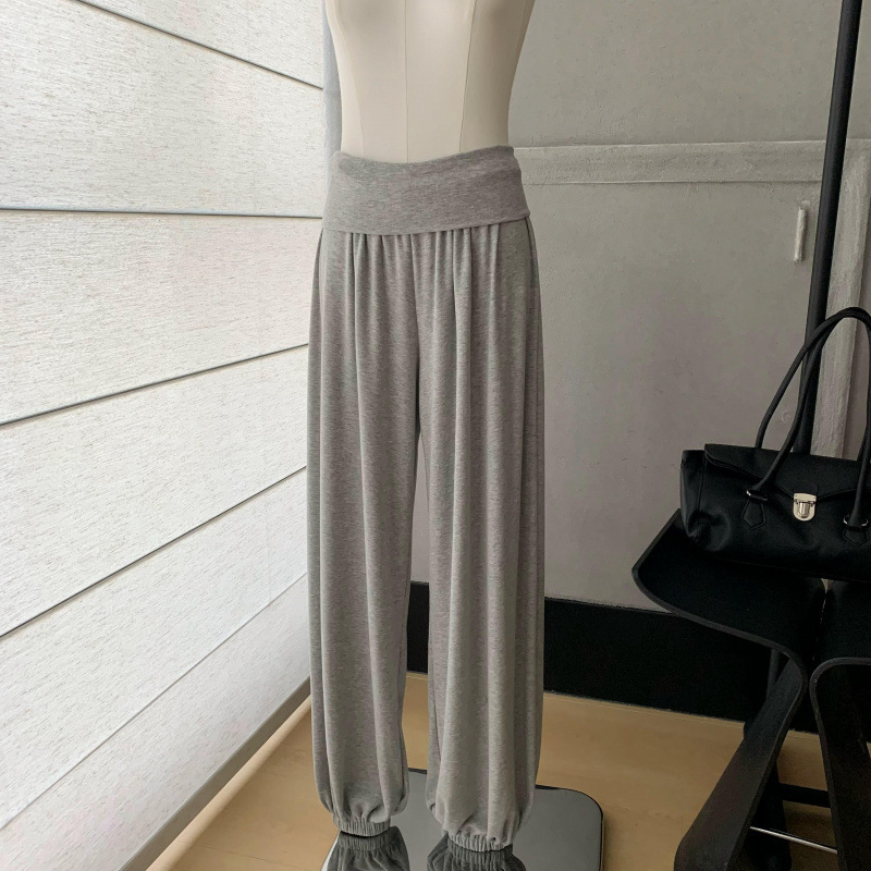 Wholesale Breathable Yoga Pants with Mask Design, Soft and Flowy, Casual and Comfortable, Lantern-Style, Drop Shipping Available