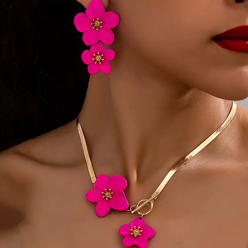Statement Chain Necklace With Exaggerated 3d Flower Ot Clasp_voghion.com