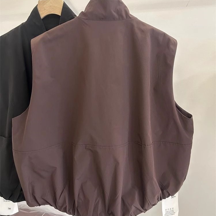 Gilet de travail court et simple de style européen GraceChic pour femme, collection automne 2025, coupe ample et décontractée._voghion.com