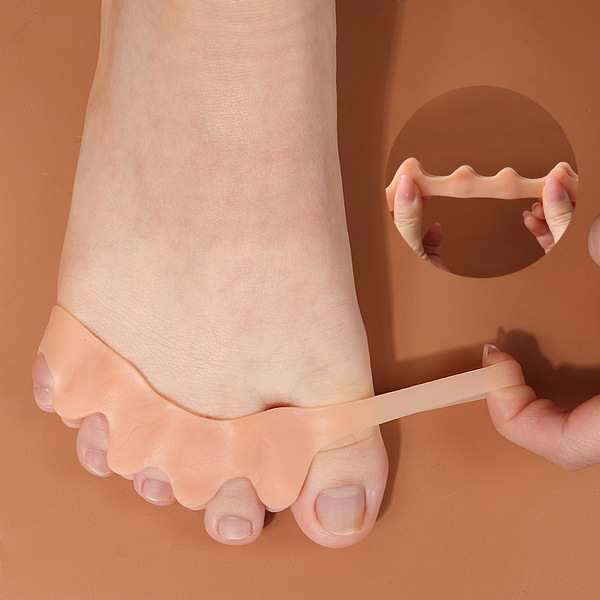 Tabi for toes for manicure