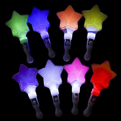 短い五芒星の蛍光棒の卸売りの星の閃光棒はledライトを持っています。
