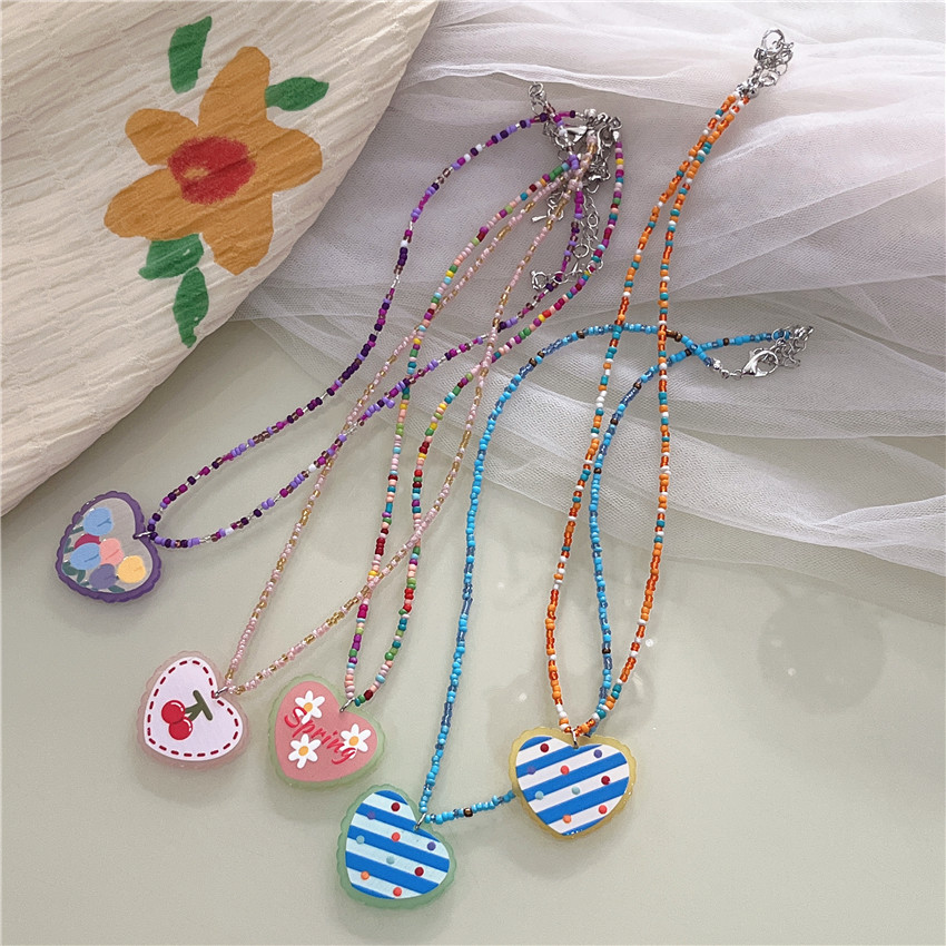 Cute Heart Shape Plastic Resin Beaded Necklace display picture 2