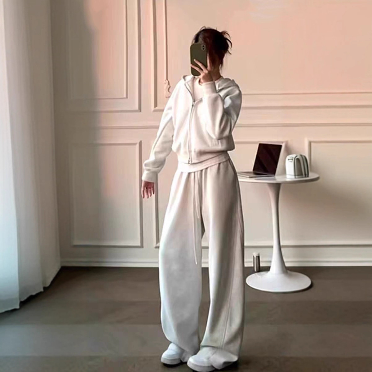 Salt-Based Running Sportswear Suit for Women in Autumn and Winter, Loose Hooded Cardigan Sweatshirt, Fashionable Wide-Leg Pants Two-Piece Set