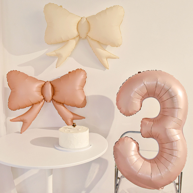 Globos con forma de pajarita color macaron para la decoración de la fiesta del primer cumpleaños de bebés (niños y niñas)_voghion.com