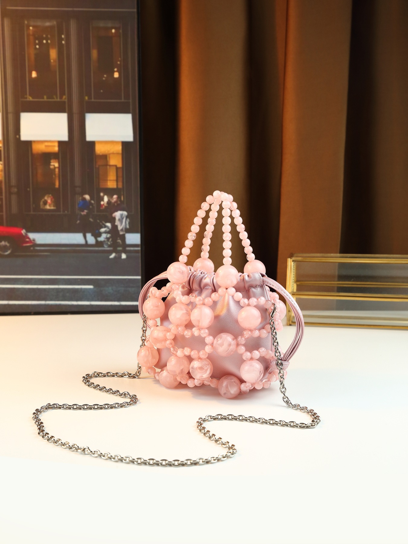 Borsa a secchiello donna con perle in metallo per sera_voghion.com