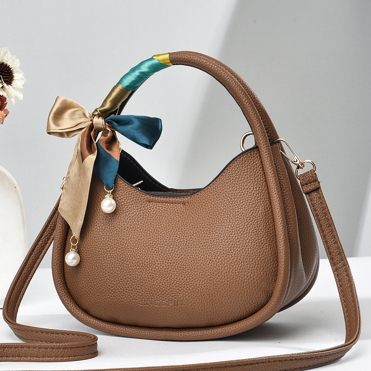Bolsos populares de comercio exterior bolsos de mujer nueva moda bolsos de mano simples bolsos redondos bolsos de alto nivel