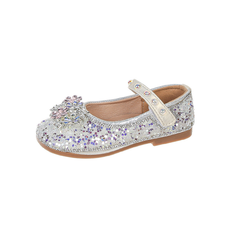 Zapatos de princesa de niñas, primavera de 2026, nuevos zapatos de cuero de arco, moda universal, zapatos de diamante suaves