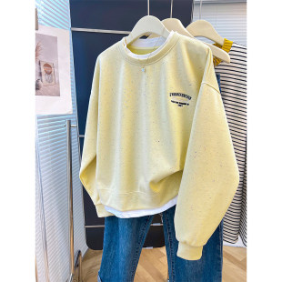 �Sɫ���c�A�I�l��Ů�����¿�Ů�b���ﱡ���L��B���كɼ�����