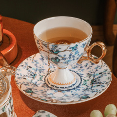 高足杯ヨーロッパ式陶磁器骨磁器コーヒーカップセットイギリス式午後茶器カップ高級感がある