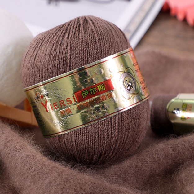 伊尔斯貂绒线手编机织毛线团厂家批发制作diy围巾毛衫手工毛线团