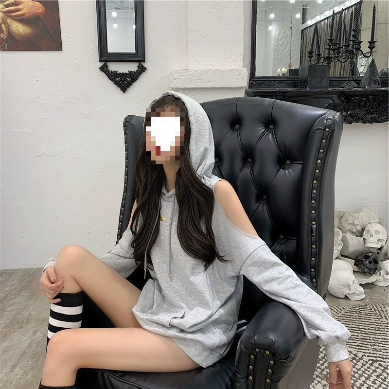 Модный женский пуловер, новый стиль, универсальный серый свободный топ средней длины с открытыми плечами и капюшоном, бесплатная доставка