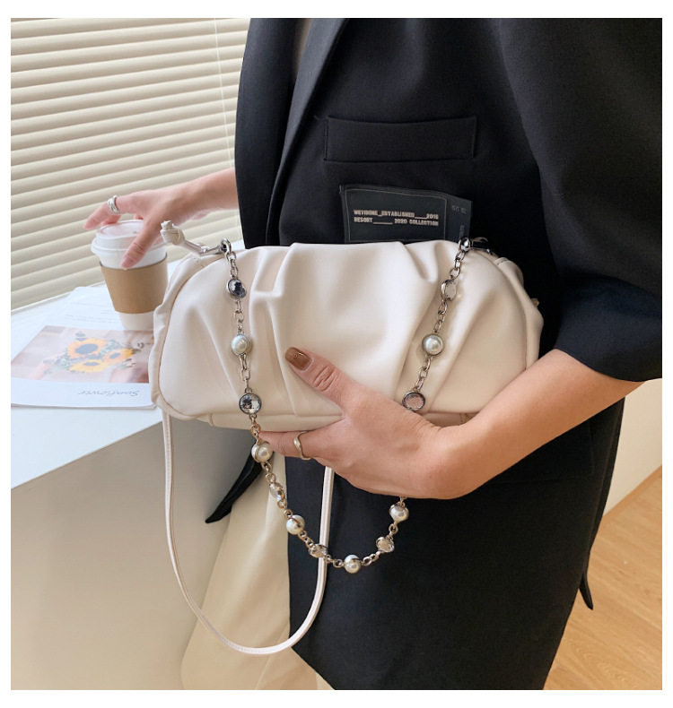 Wholesale Soft Pu Fold Pearl Chain Single Shoulder Handbag Nihaojewelry display picture 76