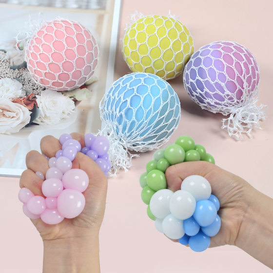 Supply new exotic toy three-color pectin grape ball vent toy hand pinch squeeze vent ball New pinch music