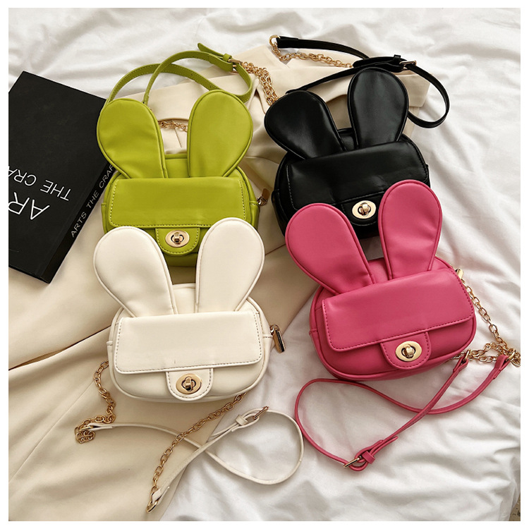 Women's Small Pu Leather Solid Color Cute Oval Magnetic Buckle Crossbody Bag display picture 12