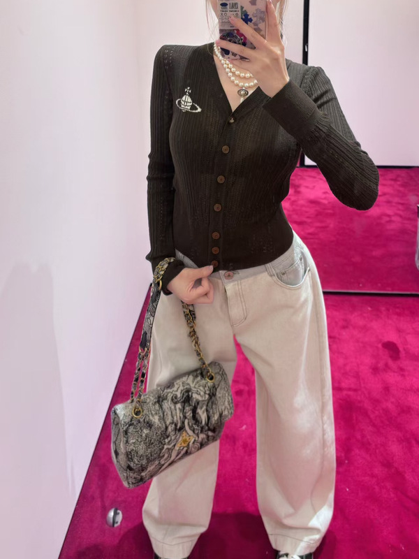 高品质~2025早秋新款土星针织开衫V领纽扣长袖刺绣短款百搭女装|undefined