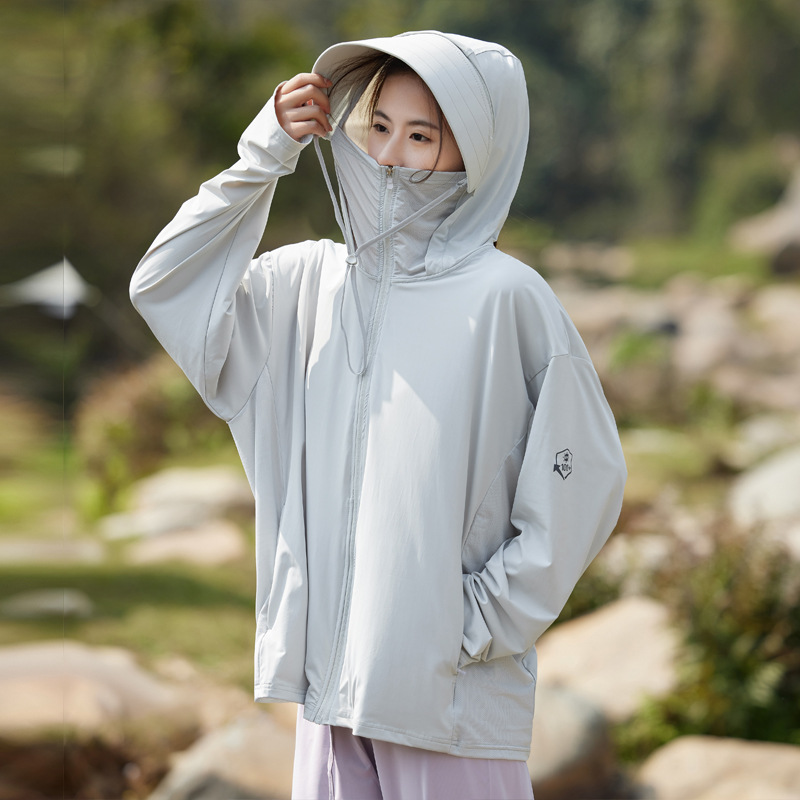 Light gray#Female
