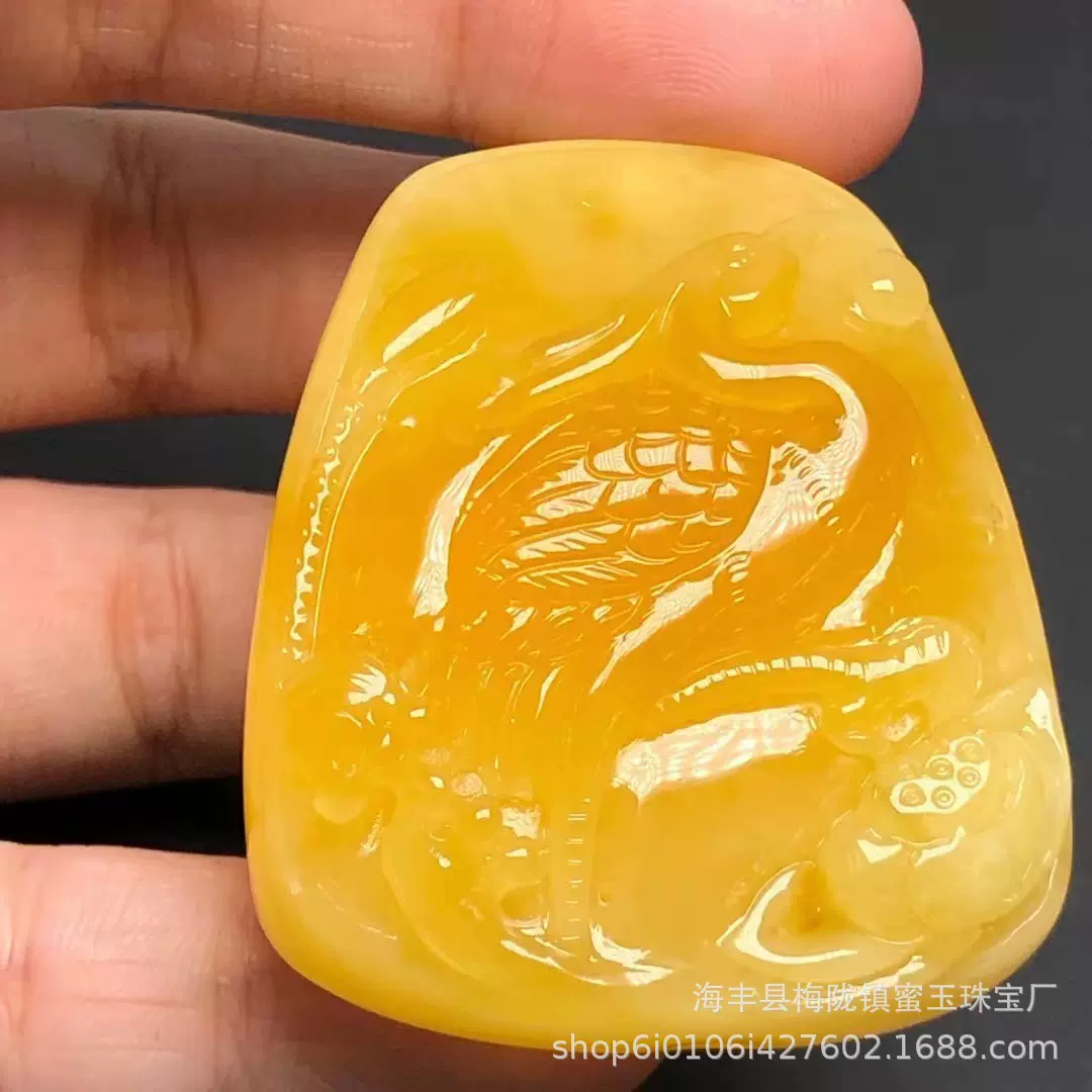 琥珀雕刻件原矿蜜蜡荷塘白鹭雕刻件吊坠 裸石吊坠 送礼用品首饰