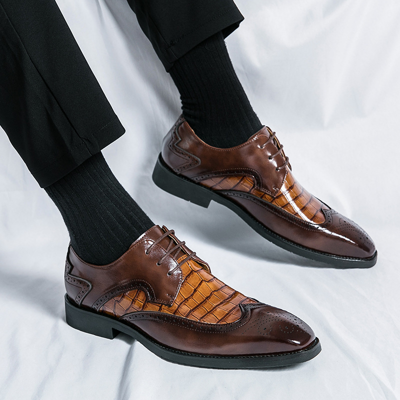 Fashion Men's Carved Brogue Pointed Leather Shoes Cross-Border Large Size Business Casual Shoes Formal Wedding Shoes Men's Shoes