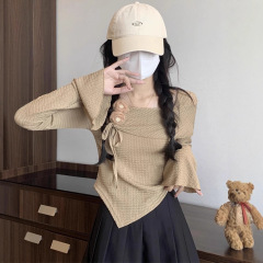 新款设计感一字肩喇叭袖T恤女秋季不规则独特漂亮减龄款上衣ins潮