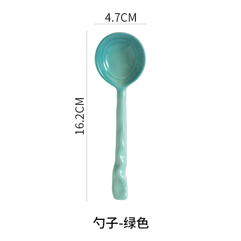 작은 녹색 숟가락