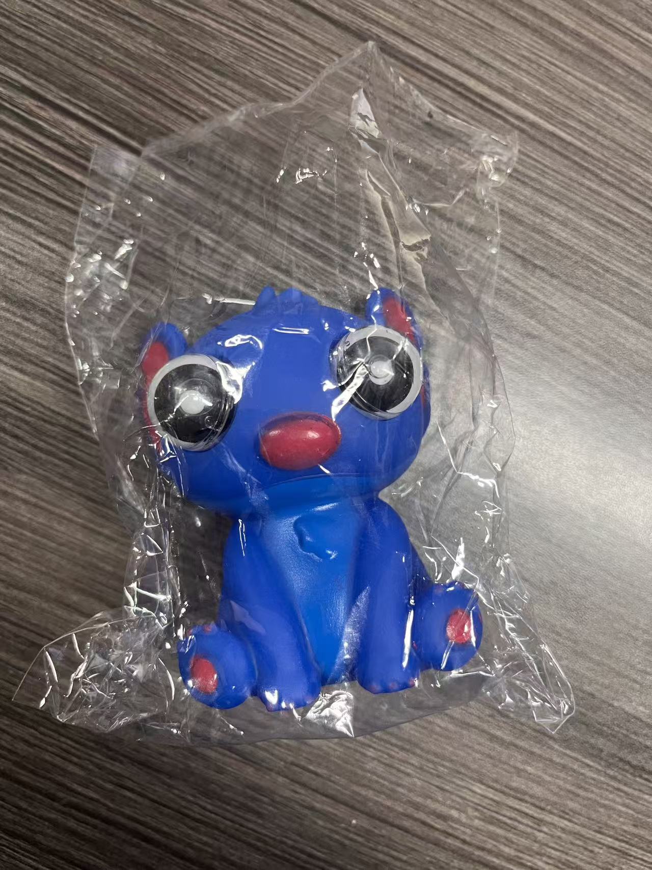 스테이시 앉은 자세를 쳐다보며 [블루]