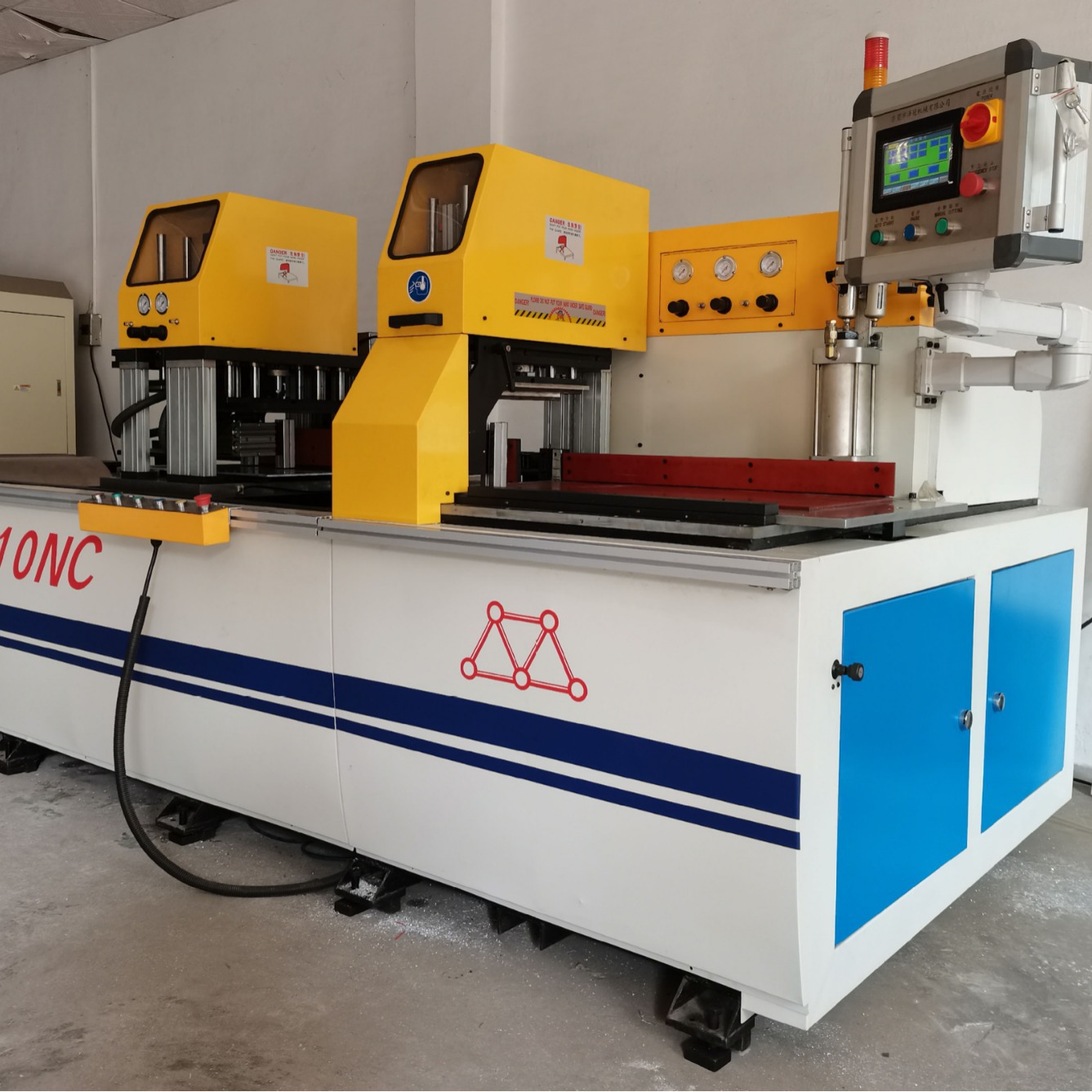 散热片切割机 东莞无毛刺铝铜散热器切断