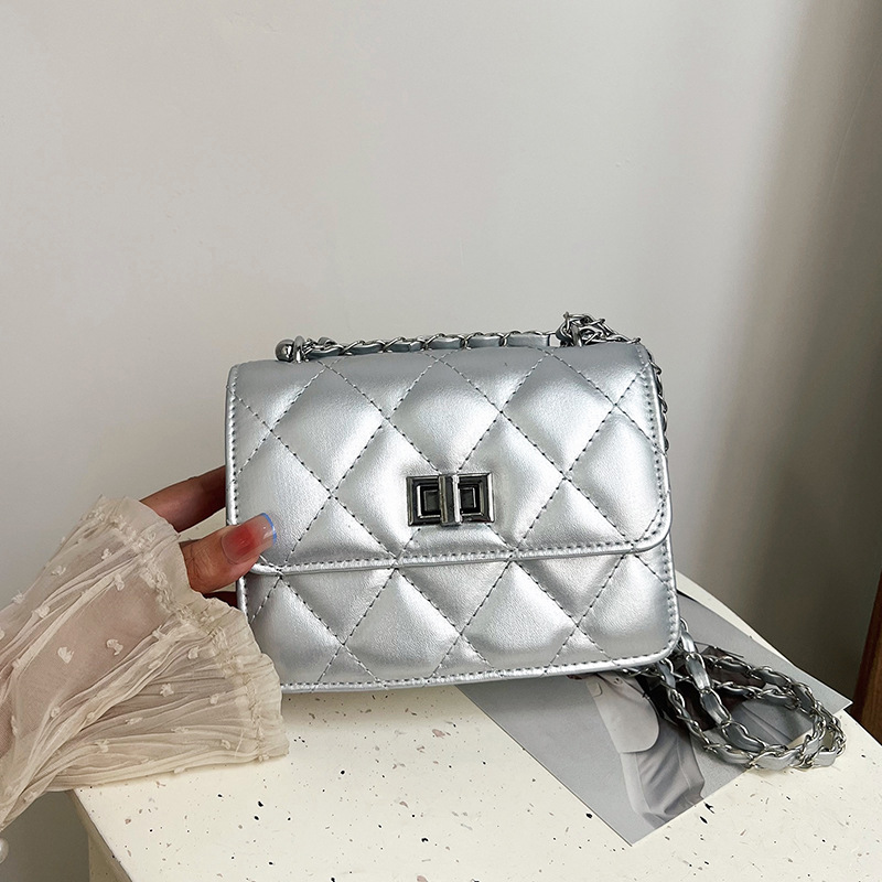 Mini bolso de plata para mujer 2024 nuevo bolso de cadena de diamantes de alta gama de moda bolso cuadrado pequeño de mensajero de un solo hombro