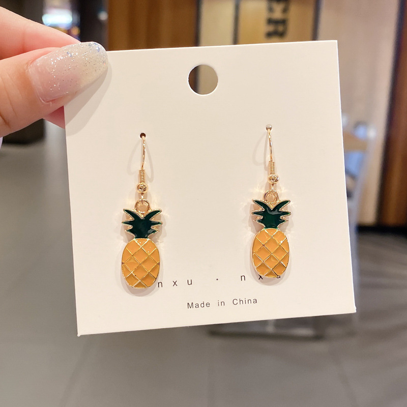 Pendientes de borla simples de Corea del Sur Pendientes de perla de imitación de temperamento de lujo ligero de nicho de alta gama Pendientes de puesto femenino al por mayor