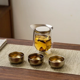 玻璃杯;咖啡壶;冷水壶