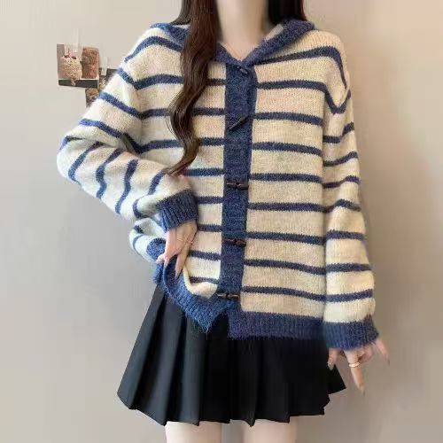 Autumn and Winter Lazy Style Loose Contrasting Color Knitwear Top Jacket Korean Stripesd Hooded Olive Button Knitwear Cardigan for Women