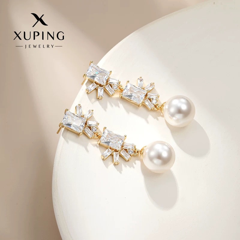 Xuping incrustado de zircón temperamento suave estilo imitación de perlas pendientes de borde nuevo estilo elegante lujo ligero otoño invierno pendientes