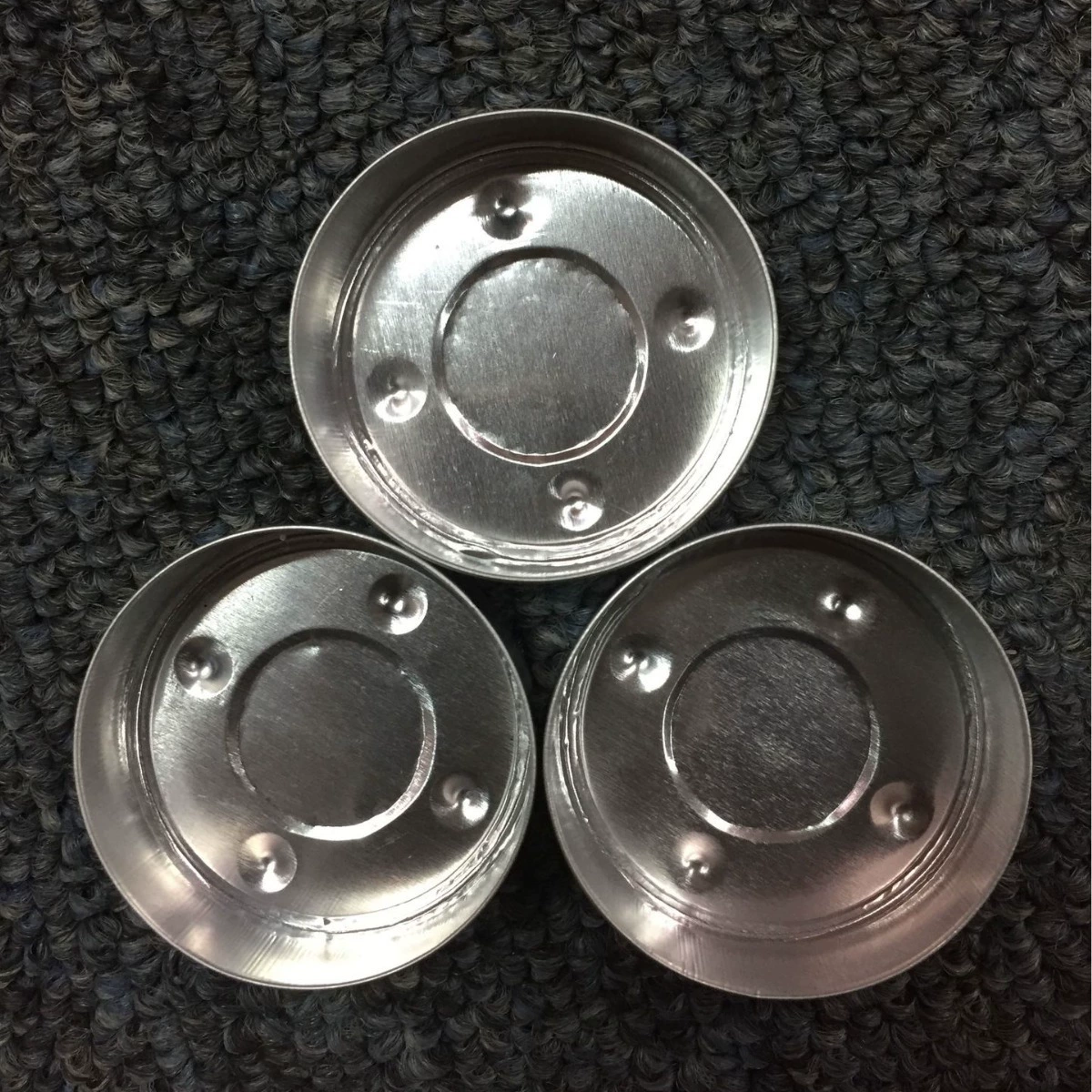 Трансграничный производитель, прямые продажи, чайная восковая оболочка, металлическая оболочка, прямой край, свернутый край, алюминиевая оболочка, контейнер для свечей, безопасная термостойкая алюминиевая коробка, оптовая продажа