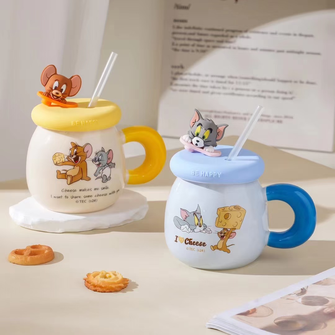 Creativo auténtico autorizado gato y ratón taza de cerámica de dibujos animados taza de agua de paja acompañante regalo de alto valor de taza de desayuno