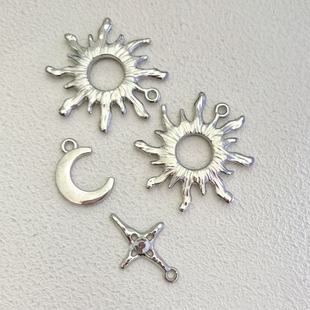 Factory in stock vintage jewelry alloy sunflower accessories moon star pendant DIY glossy bracelet accessories pendant