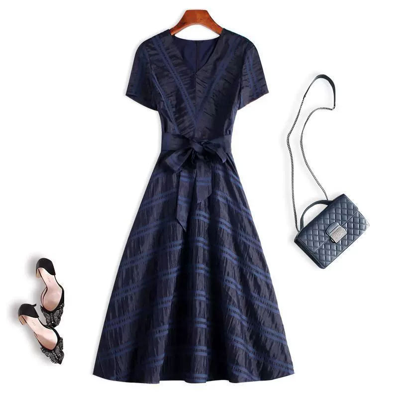 2025 новый летний стиль плюс размер для полных девушек супер фея французский платикодон скрывает живот утягивает фигуру молодежный западный стиль платье