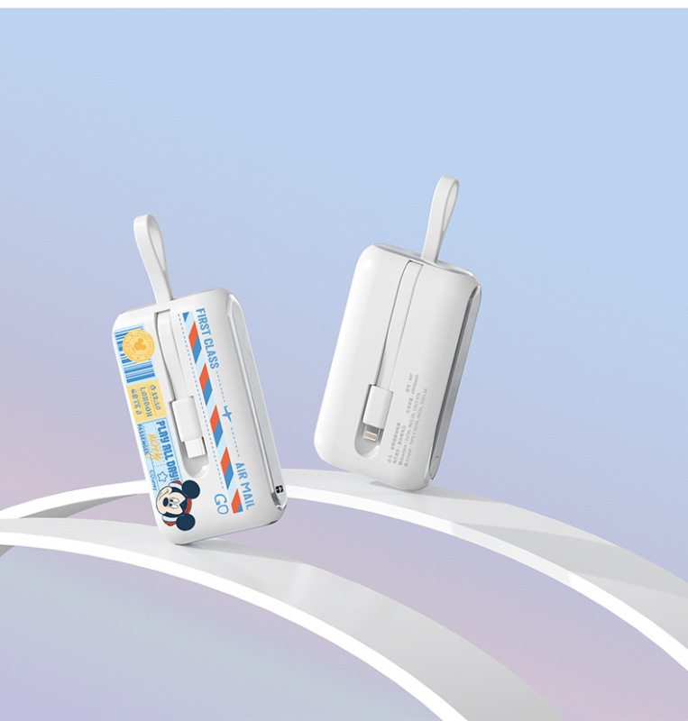 正版いちご熊の新型小型携帯ケーブル付き移動電源22.5W高速充電宝10000ミリアンペア|undefined