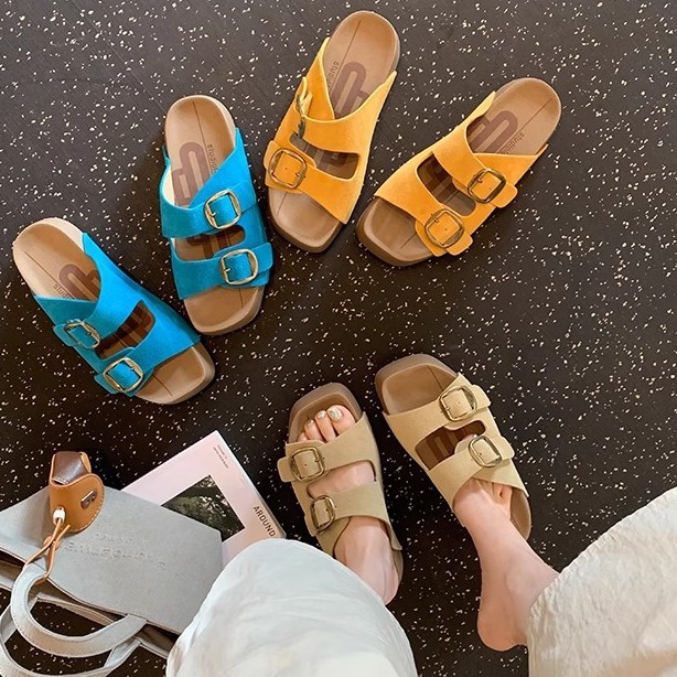 Grape Mom verano nuevo estilo hebilla doble de una palabra 4,5 cm fondo grueso aumento Birkenborn perezoso playa sandalias y pantuflas mujeres verano