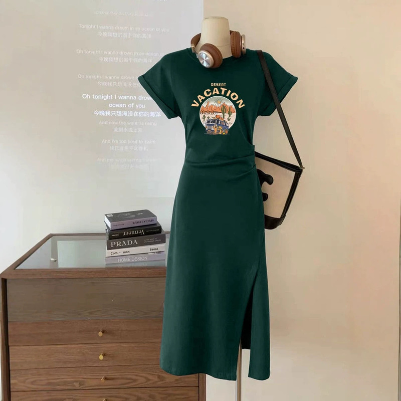 Green Short-Sleeved T-Shirt Women's Long Skirt with Slit, Slim Fit, 2026 New Summer Casual French Dress