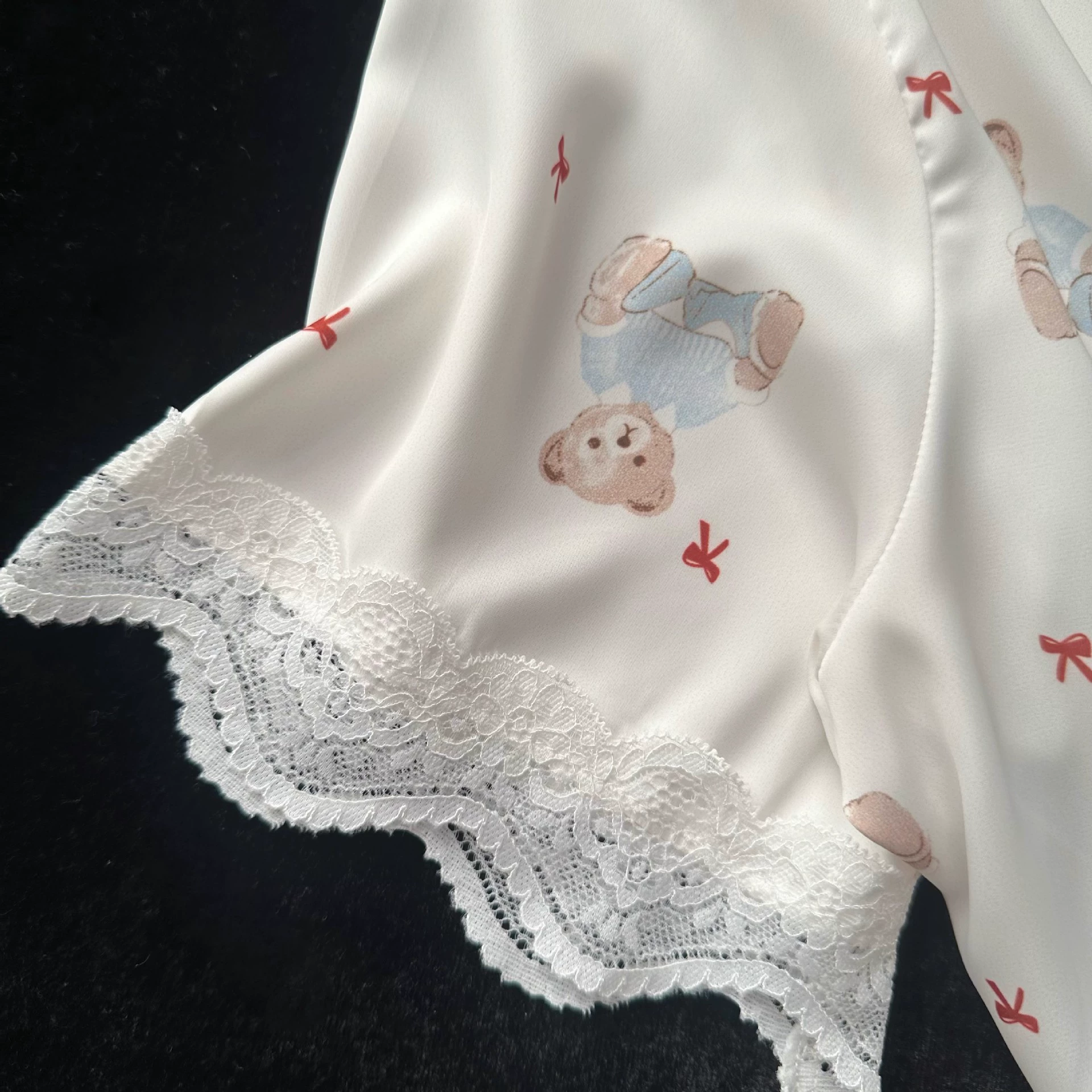 (Кросс-бордерная торговля), Silk summer pijama, брюки, милый брендовый комплект, с коротким руковом, с маленькими медведями, комплект из 3 предметов