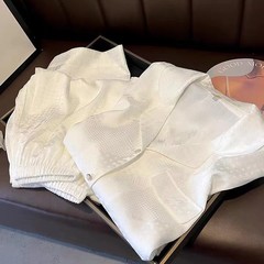 杭州シルクマルベリーシルク春夏薄いシルク女性の半袖ズボンツーピースセットルーズホワイトホーム服