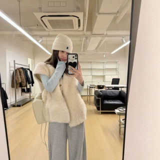 环保羊羔毛马甲女2026新款秋冬皮毛一体叠穿廓形仿皮草毛毛外套