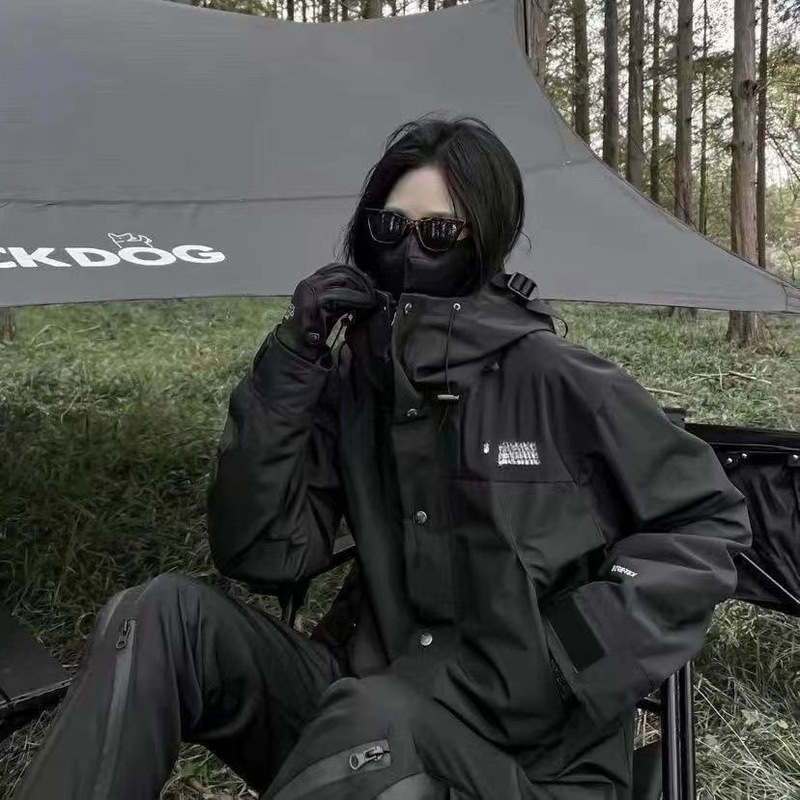 Dabeijia Spring and Autumn Series Spliced ​​Hooded Water-Repellent Windproof Outdoor Jacket Jacket Embroidery Ready Stock