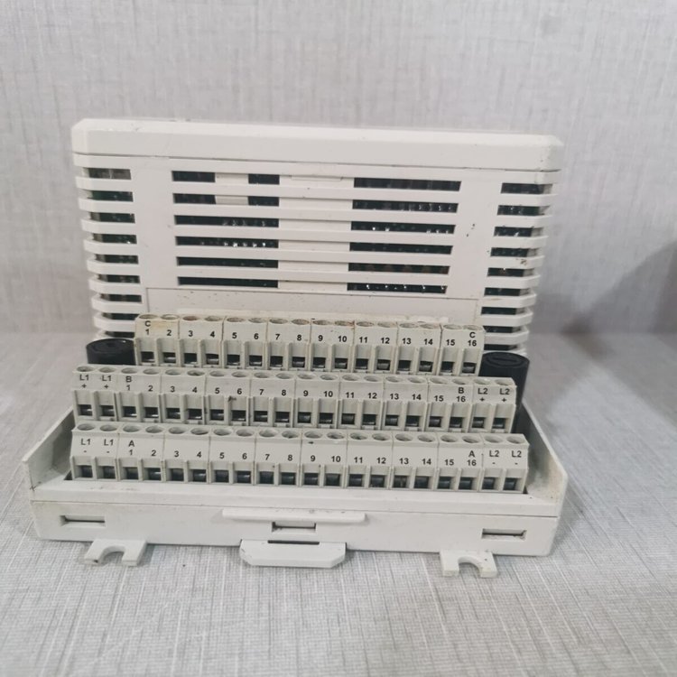 07KT94 GJR5252100R0161 模块卡件 全新进口供应出售 操作面板