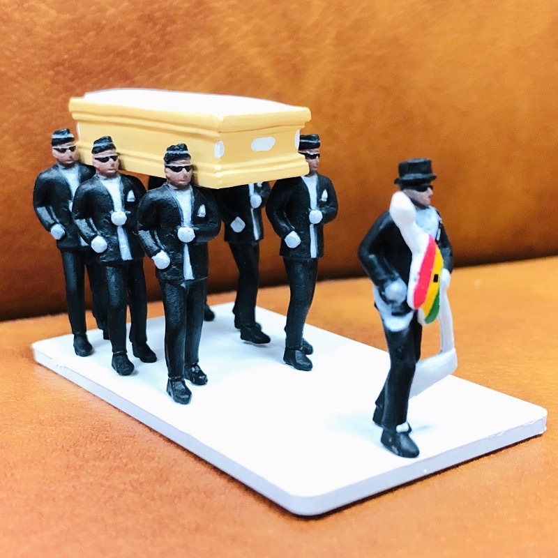 DIY Negro lleva ataúd hecho a mano ganés bailar pallbearers bailar funerales graciosos modelo de seducción
