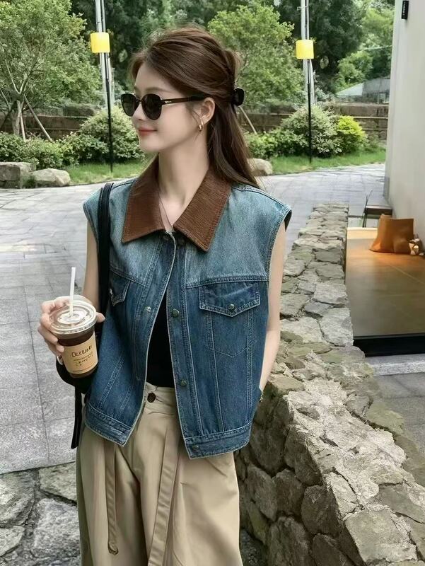 2026 Women's Denim Vest Sleeveless Retro Color-Block Turn-Down Collar Outerwear Spring and Autumn New Loose Casual Style Vest 2026 Women's Denim Vest Sleeveless Retro Color-Block Turn-Down Collar Outerwear Spring and Autumn New Loose Casual Style Vest